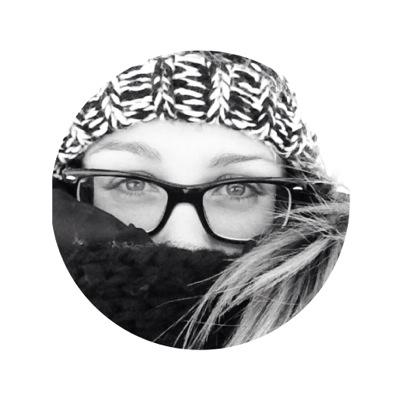 melissabeaupre's profile picture. Brunette à lunettes.