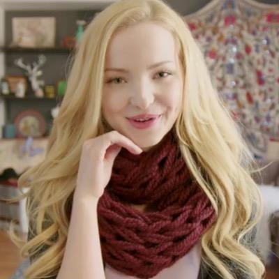 Melhor site de informações sobre a série do Disney Channel Liv & Maddie no Brasil! Ask: http://t.co/zc9LCzXf7L ❀