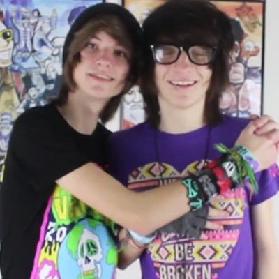 hi my name zoe I love black veil brides and asking Alexandria and ect. I love johnnie guilbert,Kyle David hall, Jeyton wale, Jordan sweato and more