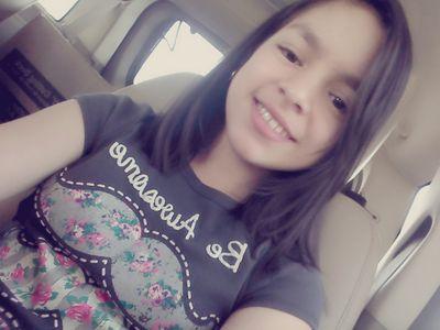 soy bonita, pero ahora exajere de bonita hahhaha love y'all!!! :)