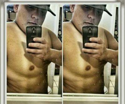 20yrs./WabaGrillCook/LaFitness /Gamertag (XxelpitonxX)/All I Do Is Swipe
