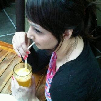 priscillacilla_'s profile picture. Anjing menggonggong orang keren tetap berlalu.