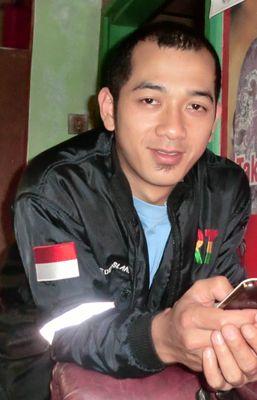 kecil bersuka...
muda terkenal...
tua kaya raya...
mati masuk surga...