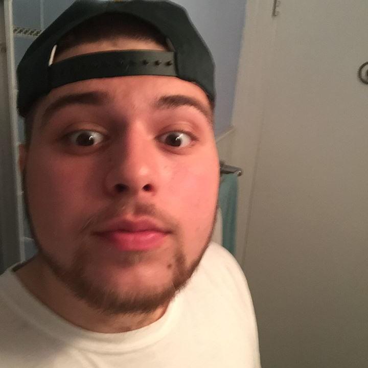 Konsumed_Poet's profile picture. Will be Famous