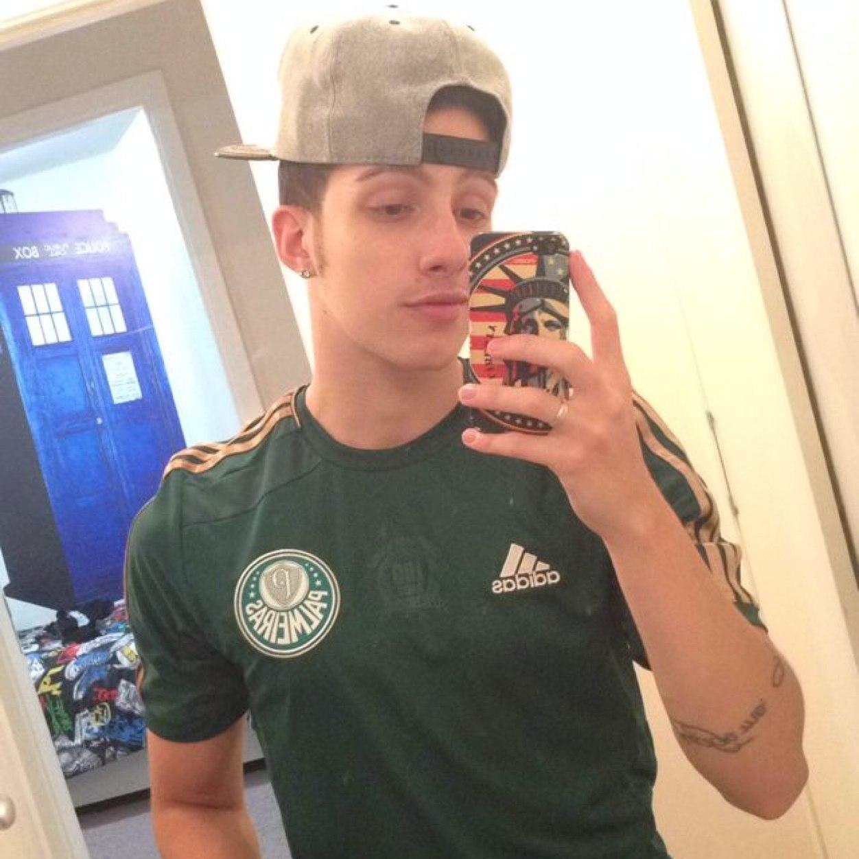 A vida fez de mim palmeirense, e eu fiz do Palmeiras a minha VIDA !