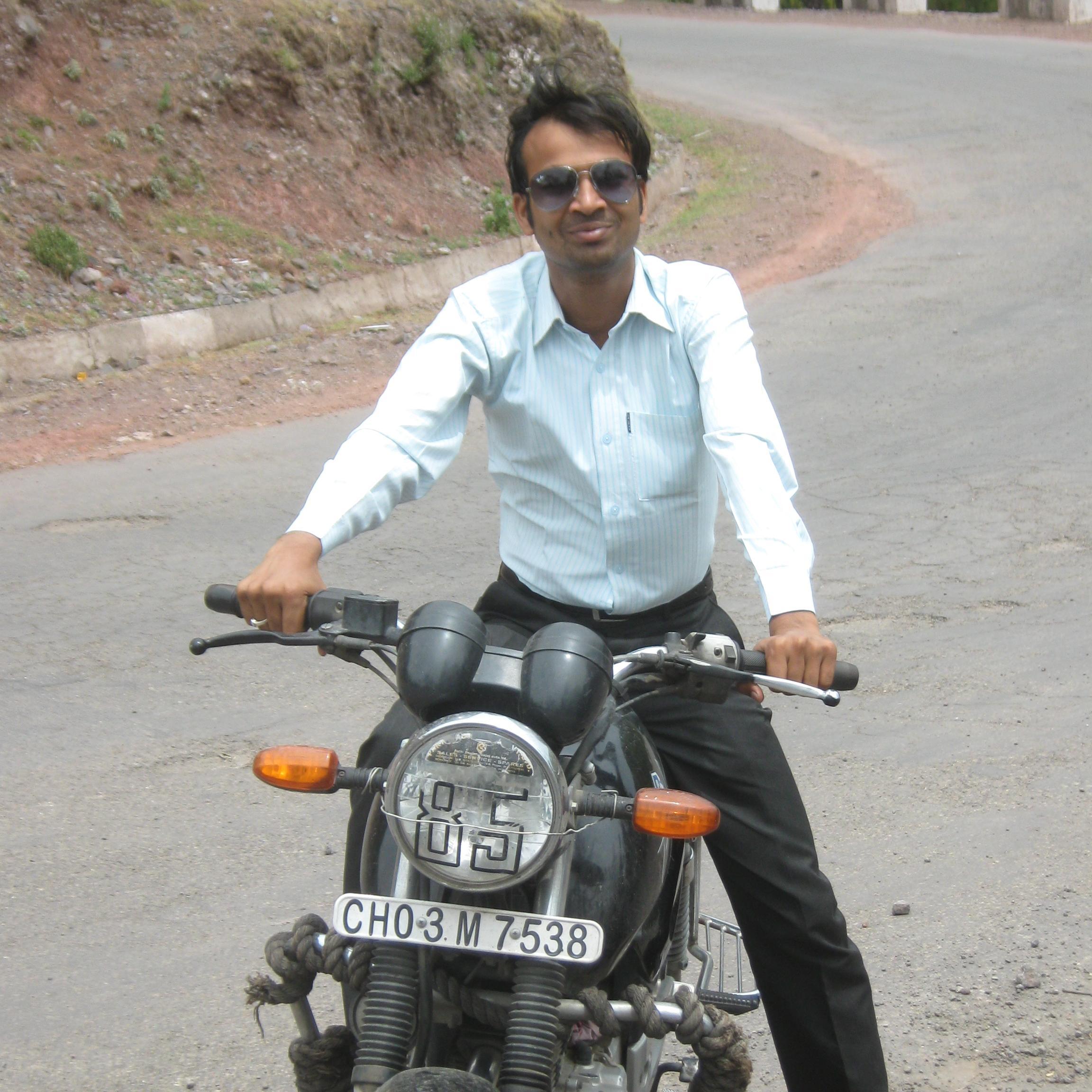 Munishwar110's profile picture. I m Munishwar Mittal from Chandigarh. worrking As a system Engineer.