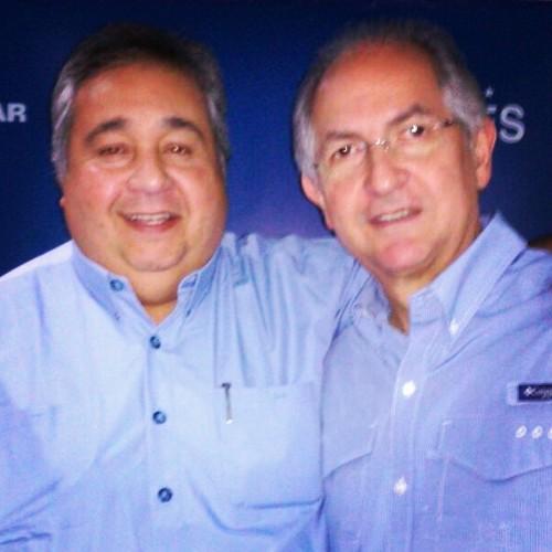 Padre, esposo, político, abogado, parlamentario aragüeño, presidente del partido ALIANZA BRAVO PUEBLO (ABP) en Aragua, hincha del AraguaFC y Tigrero.