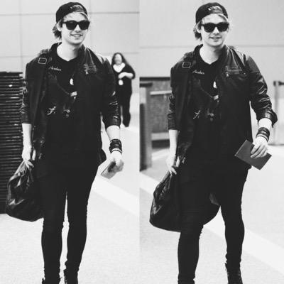 new to twitter ツ 5sos updates, tweets, text edits and more. follow me for all things 5 Seconds of Summer ツ add me on snapchat: ouutofmyyylimit