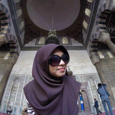 Eat.Love.Happy & Laugh.Alhamdulillah :]