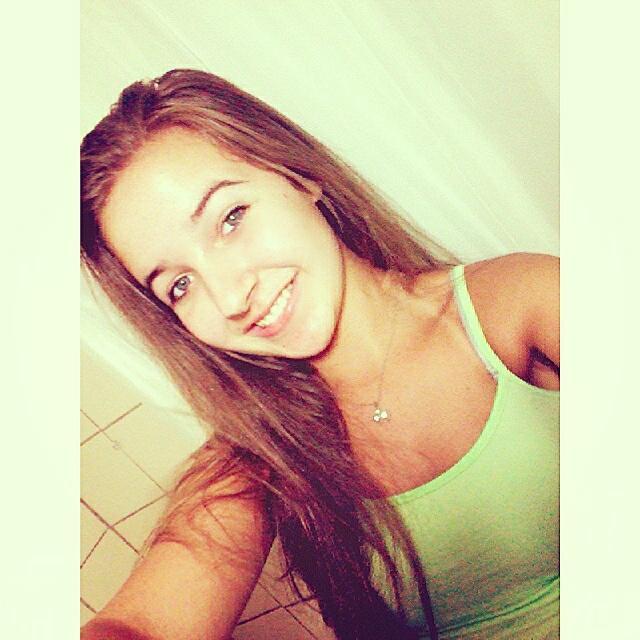Deixa a doideira bater, pra nunca mais esquecer, deixa a maré nos levar.  http://t.co/s4WeYmoJSH