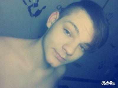 heller my name is alaxander I am on you now  follow me in Instagram: Call_me_watermelondrea
make me famous 
my other twitter: @lwsbro