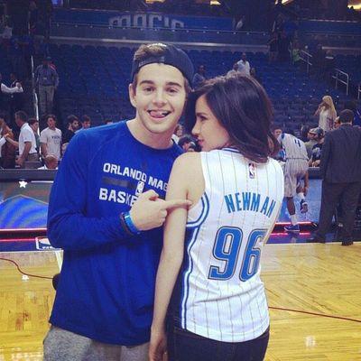 actor-student-taurus-eye brow obsessor-Selfie obsessor-Emoji crazy at times..all the time actually {Rp/Taken} ♡Taken by @JackGriffo_Rp ♡ he's bae 4 life ♡