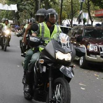 2Comandosve's profile picture. SOLO GUARDIAS,  MILITARES, POLICIAS UNIFORMADOS YO VIDA HETERO, NADA DE MARIIQUERAS