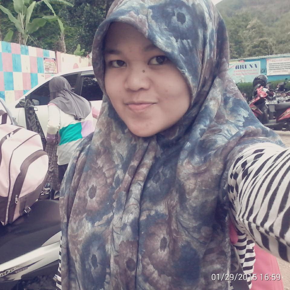 yullyakrdila's profile picture. bengkulu,13 july 1997