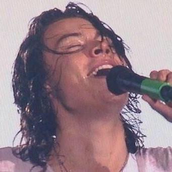 _lovingharry's profile picture. call me boots bc im that far up harry styles