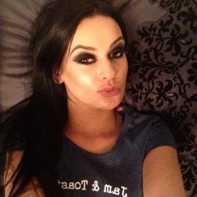 Amber_ajm's profile picture. Independance is everything  Married to my job Friends&&Family Live&&Love Life ❤️