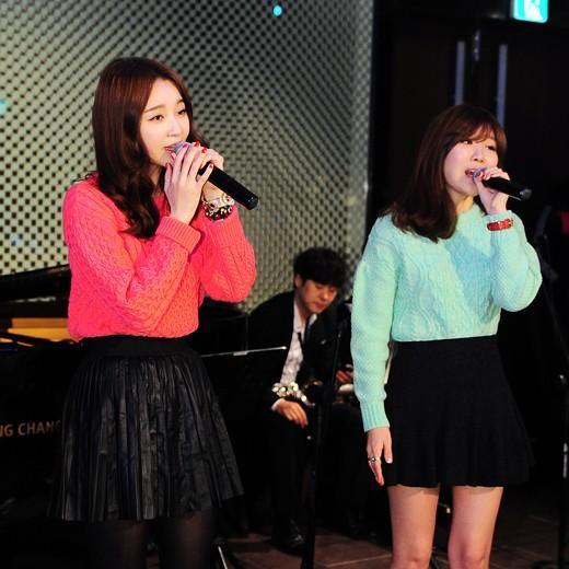 Annyeong! Davichi's sing cover, DAVOICE imnida^^ - we'll debut soon~