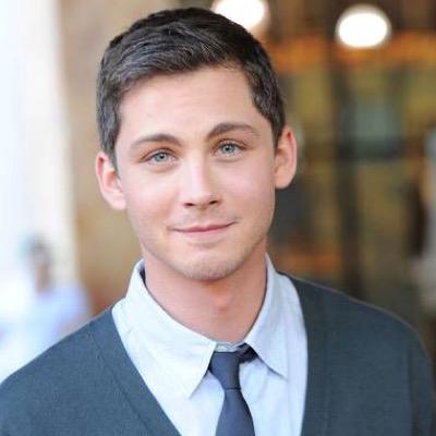 I will be his weapon, his soldier but i will not be his son. Sweeping @LilRedArrow off her feet [RP/Genderbent/Flarrow/AU]