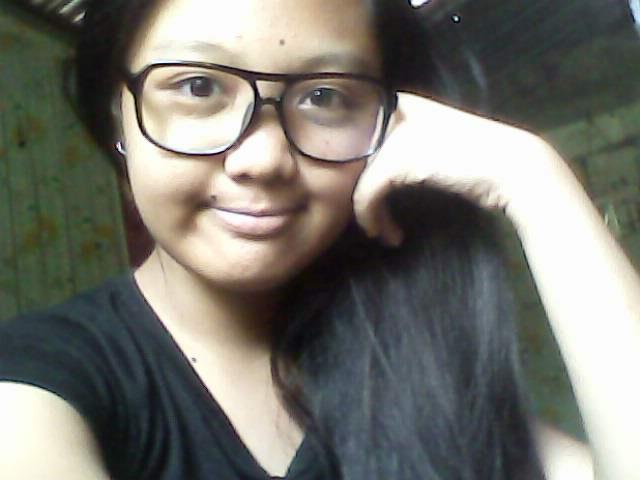 kyla❤madaldal❤masiyahin❤15 y/o❤Love si Alyssa Valdez ^___^adik sa wattpad