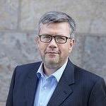 communications expert, cycling enthusiast, loves hockey (LIF) and football (SGE)!