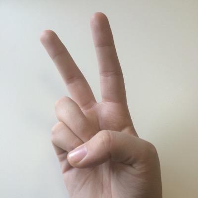 #20 #Mujer Estudiante, algo alocada, revolucionaria y sobre todo amiga de mis amigos. Fan de Melendi y #RZ siempre Politiquilla en mis ratos libres ^^