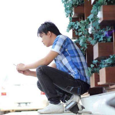 edychow122's profile picture. 