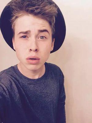 First Spanish acc supporting @TheDylanHolland                                     Comprad su nueva canción #ComeHomeToMeOniTunes aquí http://t.co/BqNkG6u33u