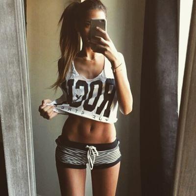 amo la moda y la belleza pero tambien amo a los animales ♡♡♡♡