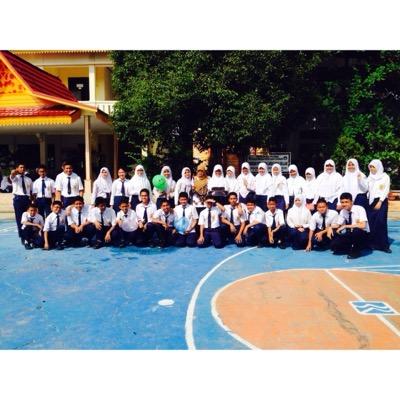 New York | Official Twiter Kelas 9.2 smpn4pku | Ibu. Zeti Sadiid~Bayu | ig: newyork4jhs