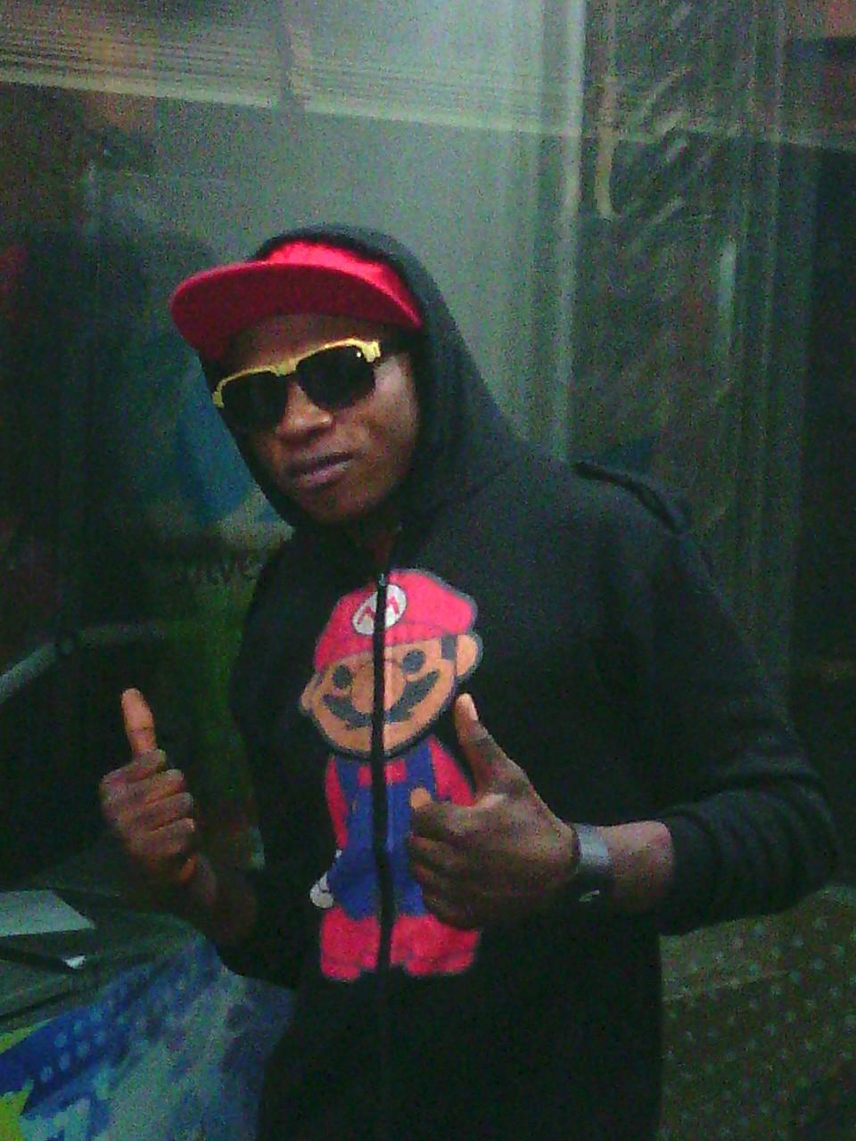 am an upcoming artist stays at lagos state(i needs a standard record lebel to be with#to manage my muzic