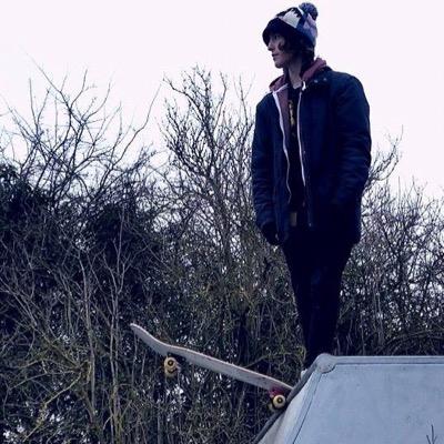 Its_Ryan11's profile picture. I'm a skater that loves music, haha follow me and ill follow you back