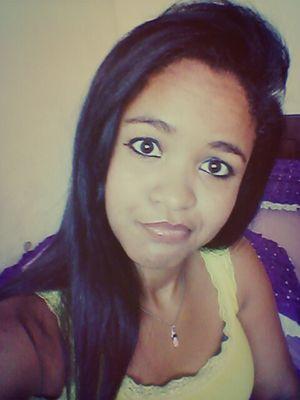 Amo,Praia,Facebook,Pizza e musica... 
ℱoco , ℱorçɑ , ℱé, ℱelicidɑde & ℱodɑ-se os ℱilhos dɑ Putɑ ! 3 PALAVRAS, 7 LETRAS, 1 SIGNIFICADO: TO NEM AÍ
