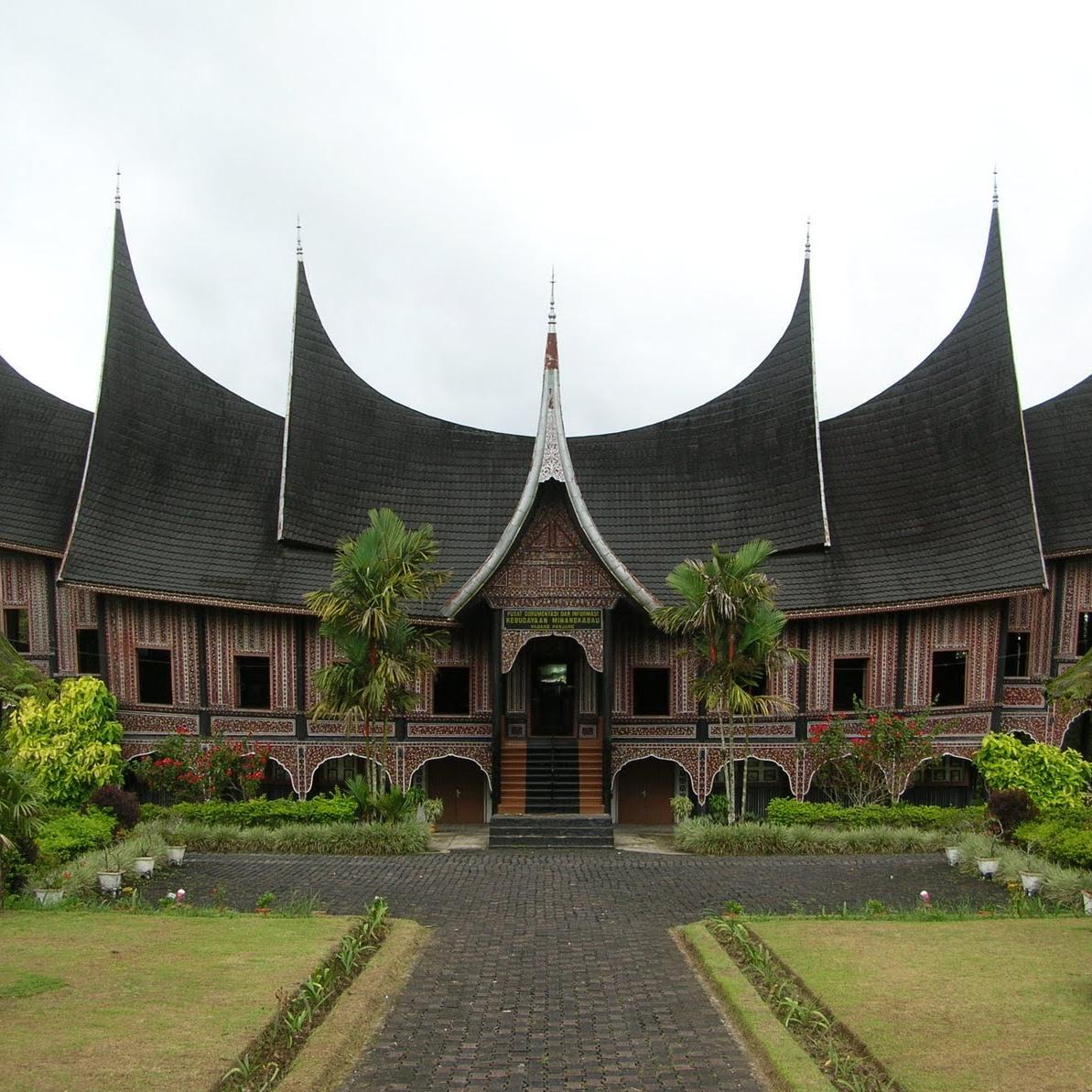 Urang minang nan indak lupo jo bahaso bundo nan santiang lagi lamak didanga. Follow laju2