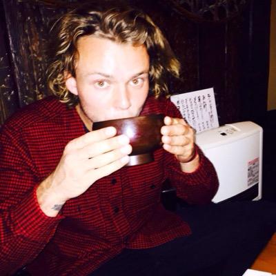 i just gave you a free follow ;) GO FOLLOW @cliffordsgreen