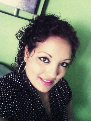 LAS PRINCESAS NO DICEN GROSERIAS LO BUENO Q YO SOY UNA PINCHE REYNA JEJE ✌
