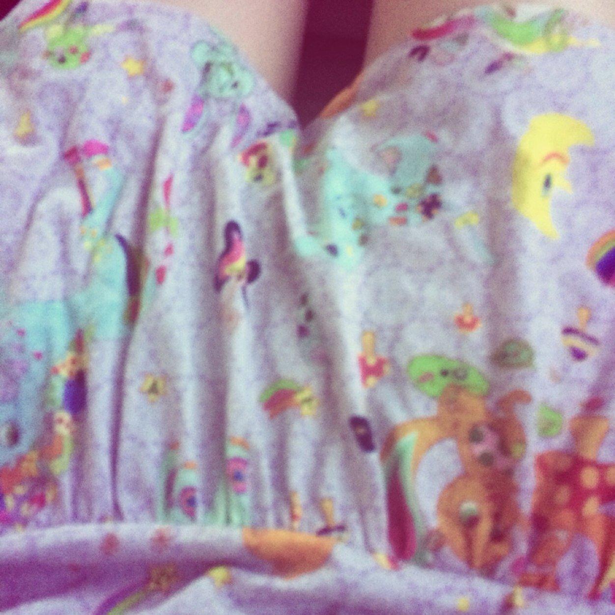 ま っ し ろ 。