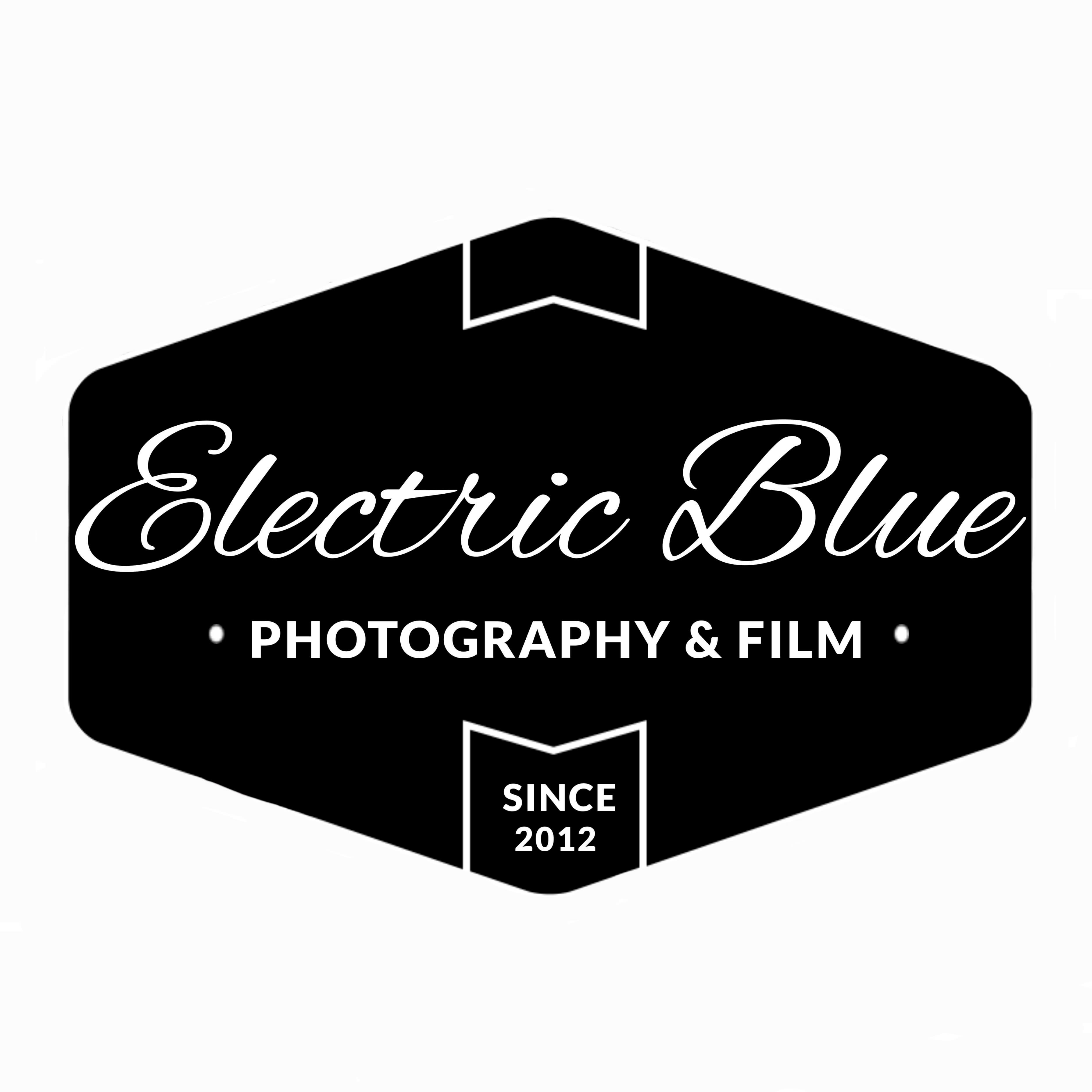 Alternative | Creative | Emotive. Photography & film for the modern couple.