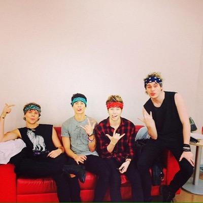 The official twitter for @5SOS' nation