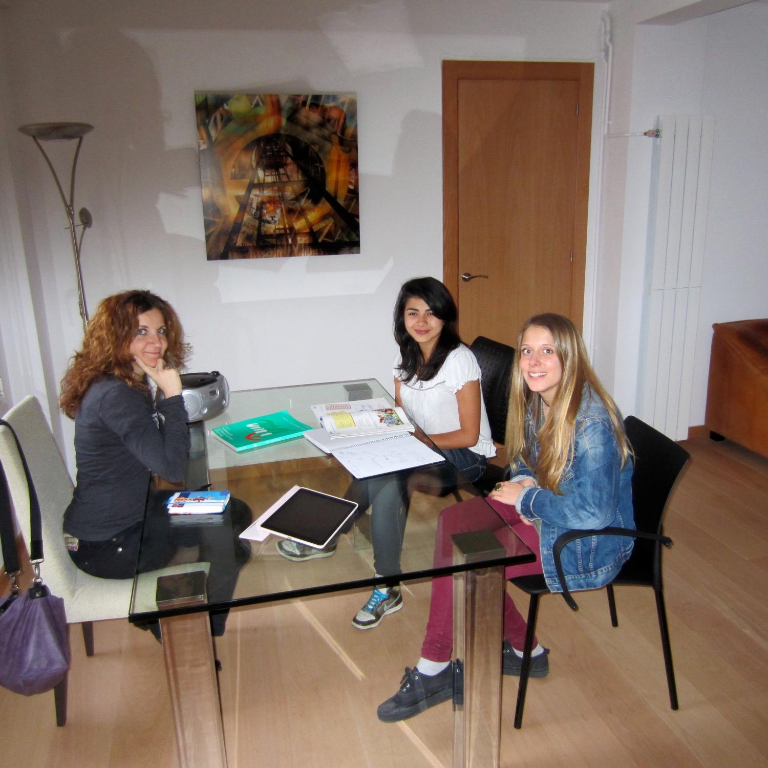 Cursos de italiano (todos los niveles) en grupos o individuales.
Examen oficial de nivel con certificación.
Clases presenciales y en skype/Gmeet online.