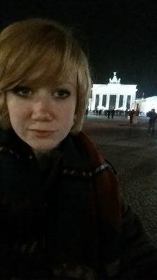 16, Dutch bandlover, guitarplayer and songwriter. if you have a nice face I'll FoLlOw BaCk. k bye