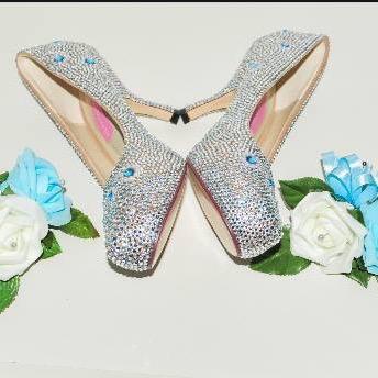 gorgeous shoes and jewellery for any occasion. all for sale. VERY good prices. PM for details ❤️❤️ also custom embellishment done on YOUR OWN SHOES.