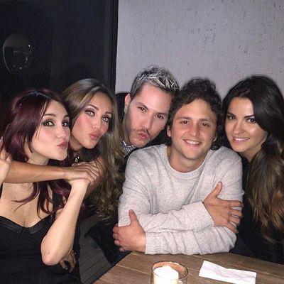 Gracias, RBD.                                               no me dejes caer jamás, @Anahi                                             23022015