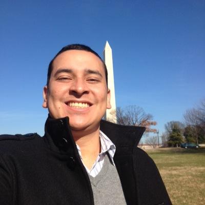 Médico internista - infectólogo de la gloriosa Universidad Nacional de Colombia, cunditolimense a mucho honor.
