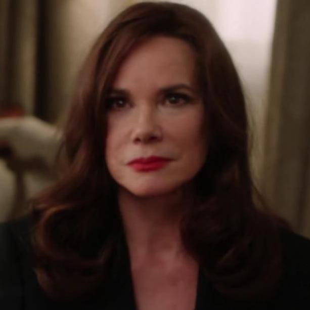 xCoraxR's profile picture. || Reina de Corazones || Madre de Regina y Zelena || Never bring your heart to a witch fight || {Love is weakness}.