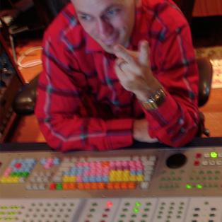 Free tips and thoughts on mixing records, music production, and sound design from McKay Garner...