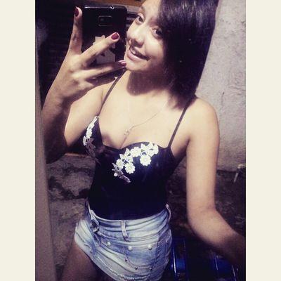 Sorria, só ria. Acalma, a alma. Se derrame, se der ame. Releve, se eleve. Respira, e não pira

✌