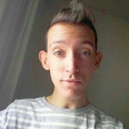 Piracicaba , São Paulo Interior, 19 anos, Sagitáriano, Whats: 11 959137486  “Se nada nos salva da morte, pelo menos que o amor nos salve da vida.”