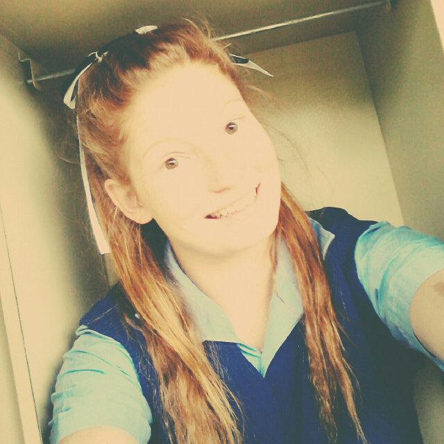 Sing, dance, loves the outdoors, helps.*I love hip hop and freestyle..*GOD's always first in my life*..*I luv hanging out with mii fwends*...*