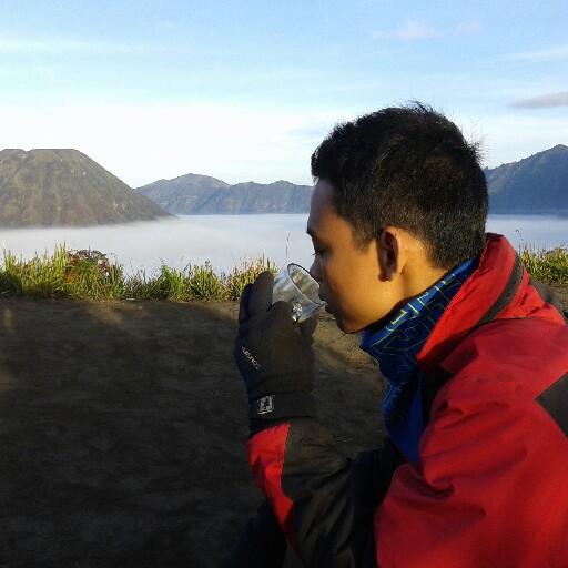 | Jarang pulang karena ngeBolang |