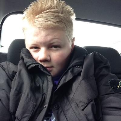 actor , charity runner , snapchat kyle freeman5 facebook: kyle freeman
